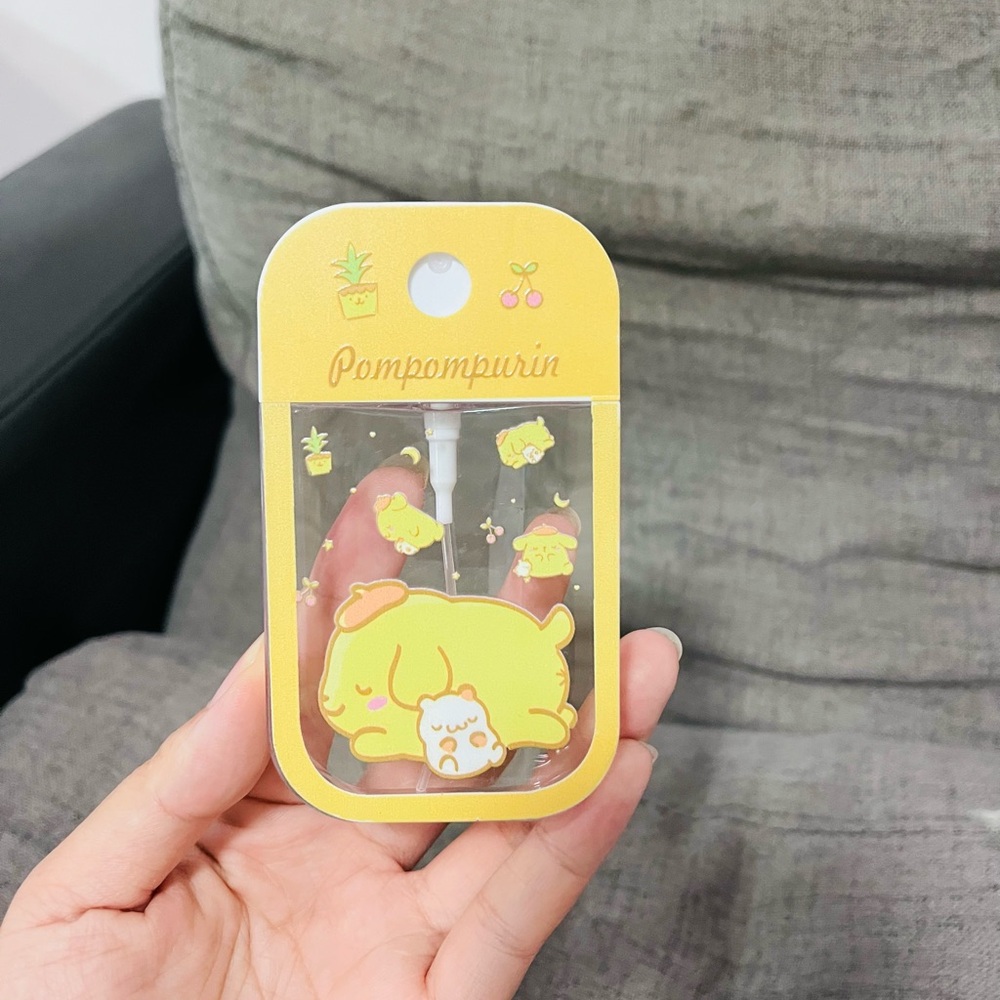New no tag. Pompompurin Refillable Fine Mist Spray Bottle